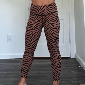 Varley | Clay Zebra Leggings | S Small